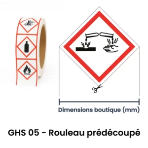Rouleau d’étiquettes GHS 05 corrosif pour la peau et les métaux – étiquette de sécurité chimique dans notre atelier en Valais