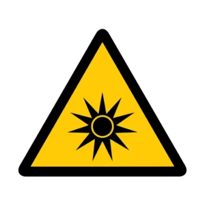 Panneau d'avertissement ISO 7010 W027 rayonnement optique – panneau de mise en garde dans nos ateliers en Valais