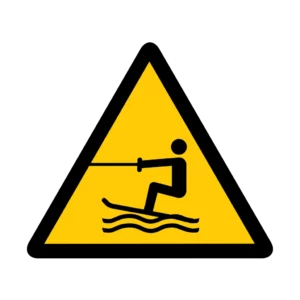 Panneau d'avertissement ISO 7010 W045 zone ski nautique – signalétique de sécurité en Suisse